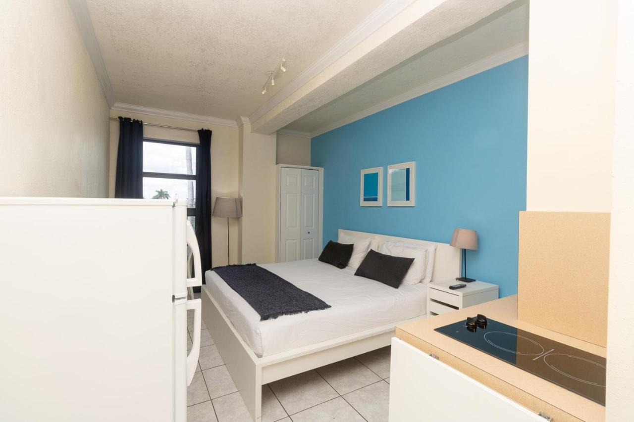 433 Studio Hollywood Beach Dania Beach Exterior photo