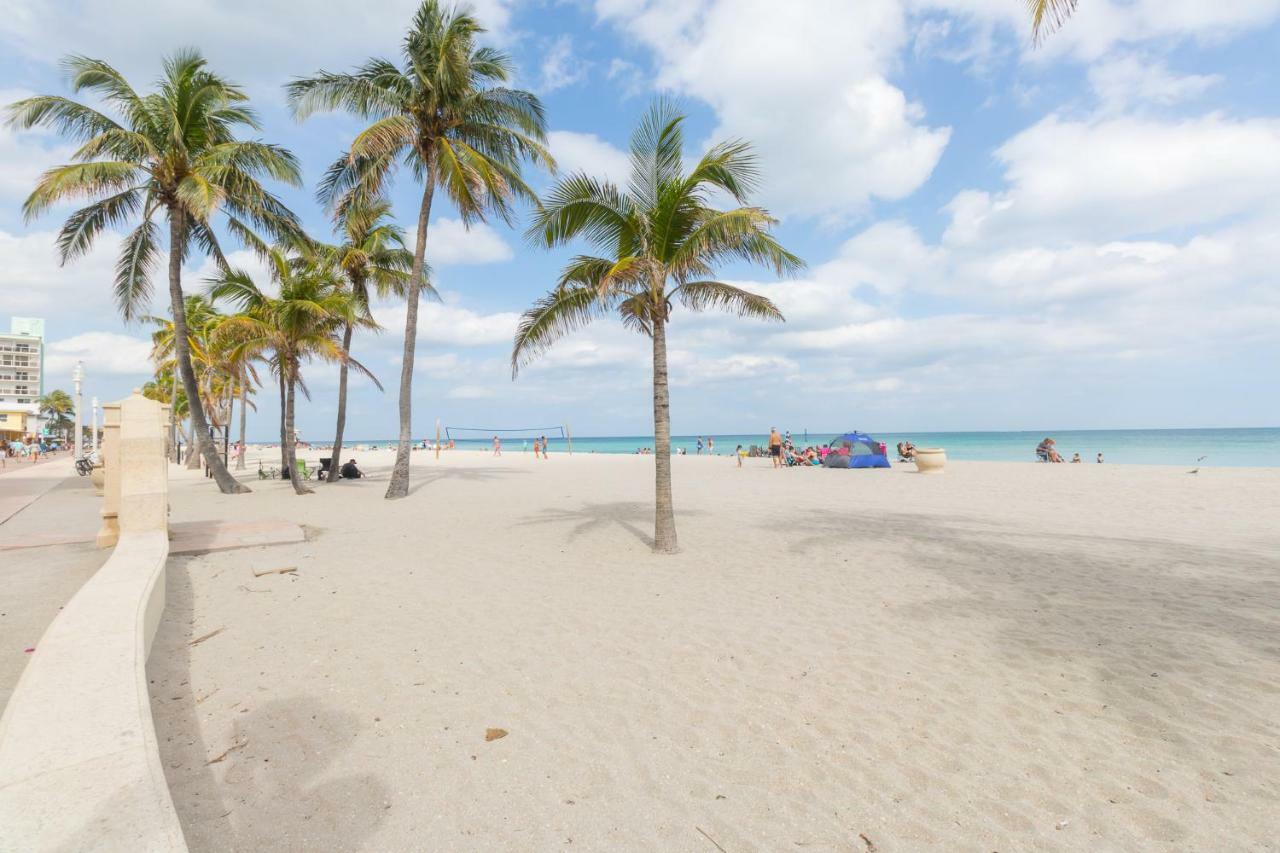 433 Studio Hollywood Beach Dania Beach Exterior photo