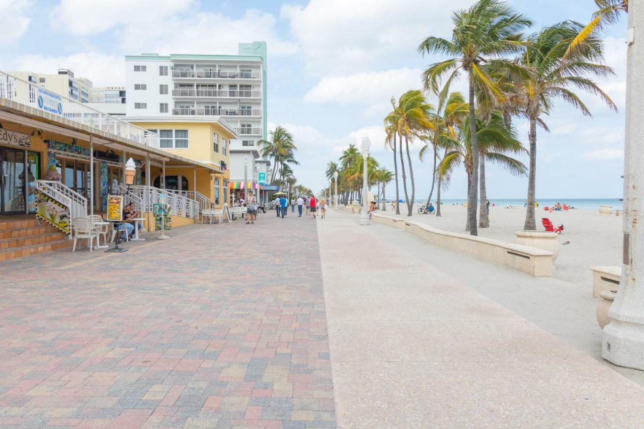 433 Studio Hollywood Beach Dania Beach Exterior photo